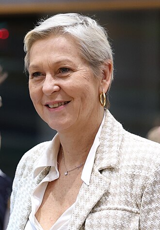 Mme Anne Le Hénanff
